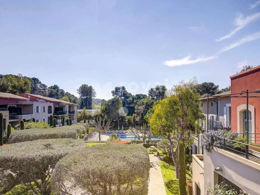 Appartement à MOUGINS