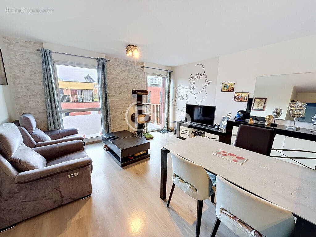 Appartement à MONS-EN-BAROEUL