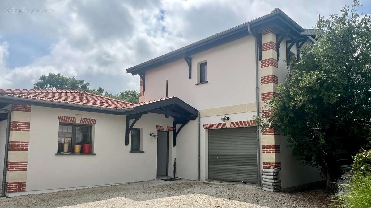 Maison à GUJAN-MESTRAS