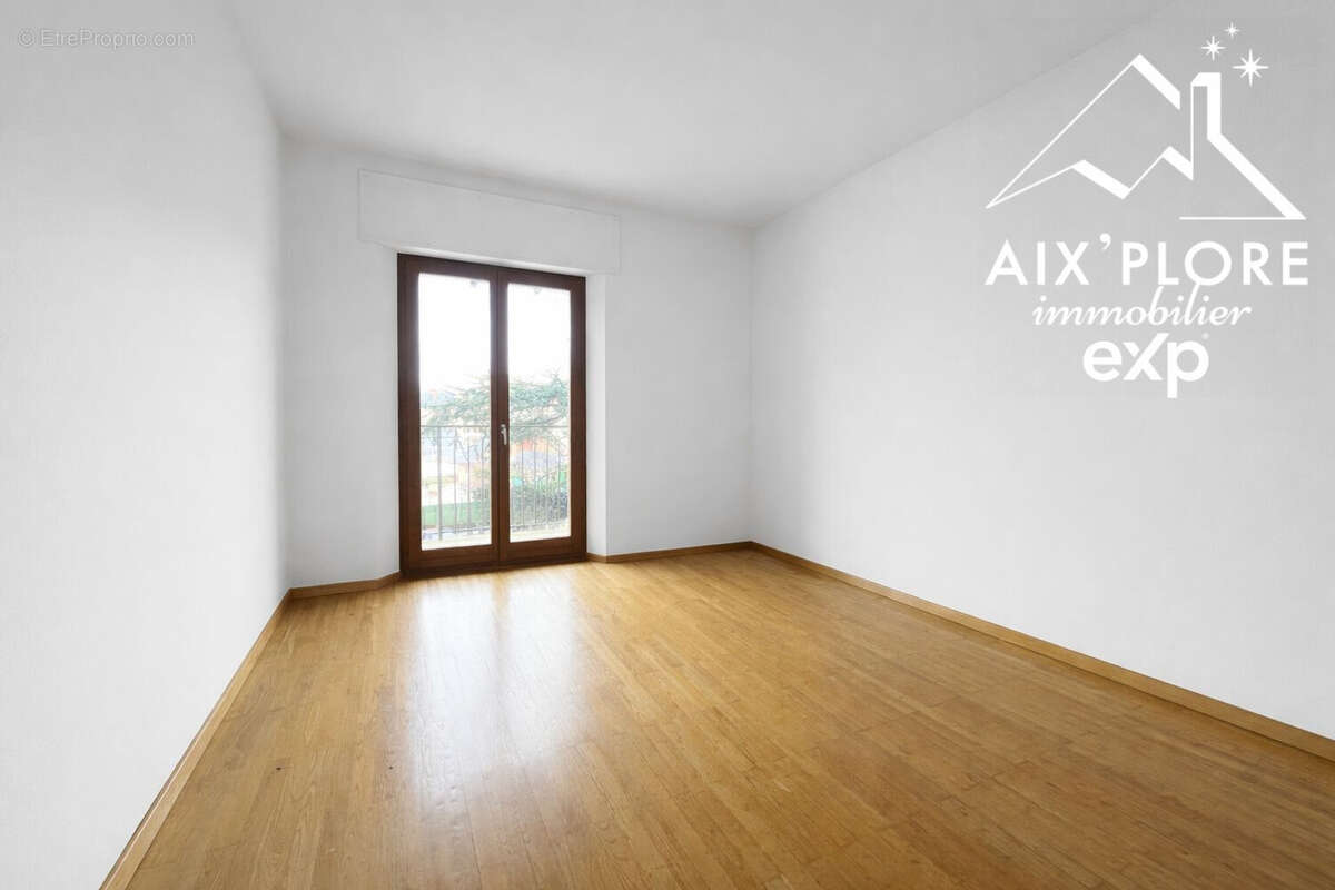 Appartement 81 m² à Chambery  - photo 7
