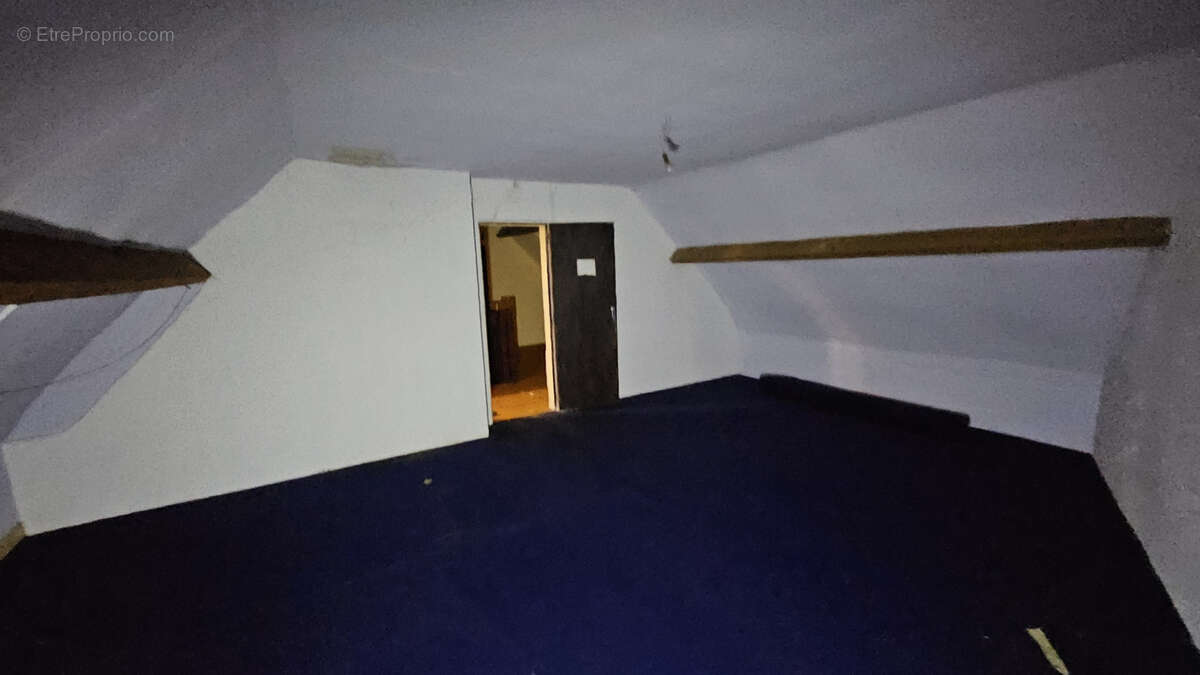 Maison à PRUNAY-LE-GILLON