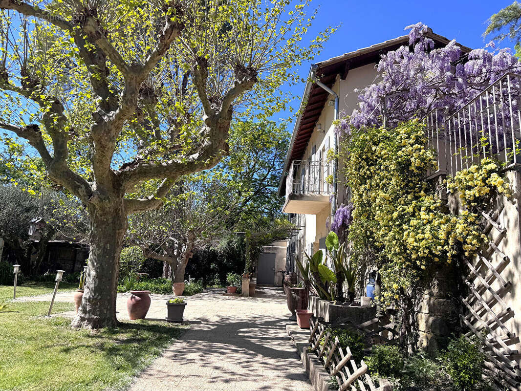 Maison à VILLENEUVE-LES-AVIGNON
