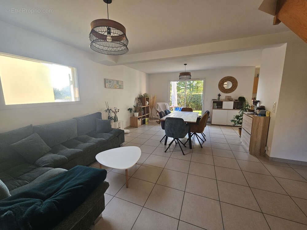 Maison à CORPS-NUDS