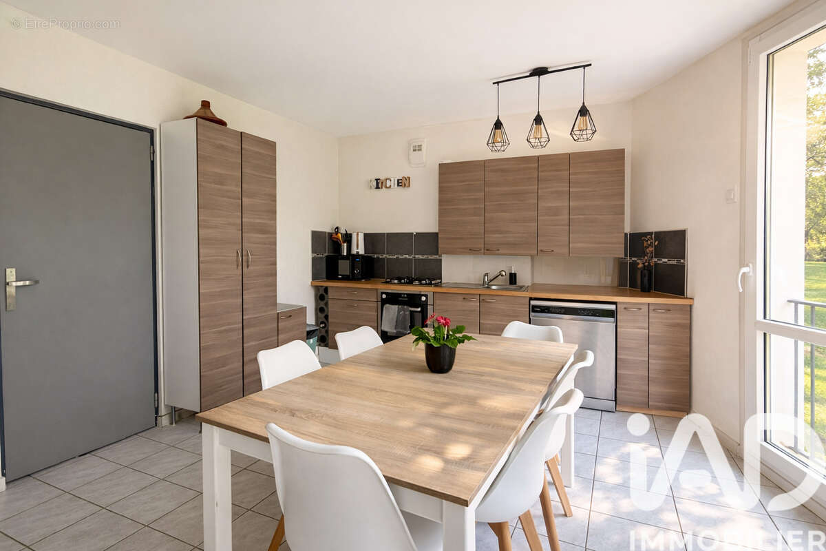 Appartement 71 m² à Boissy-Saint-Leger  - photo 6