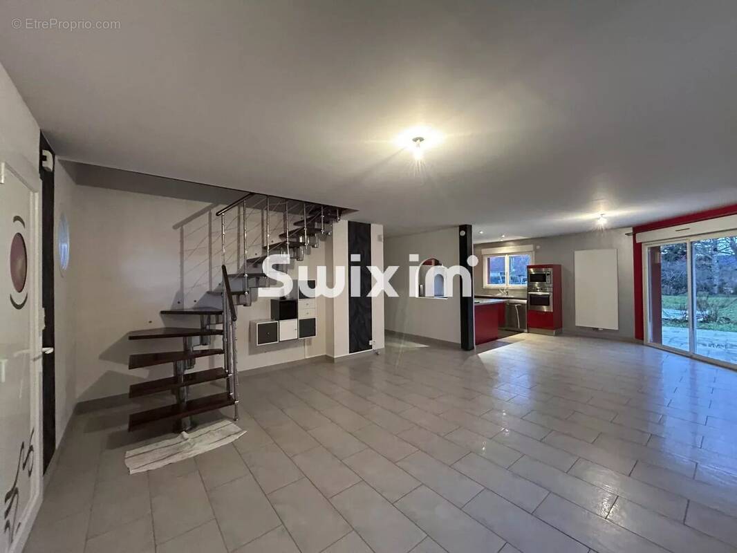 Maison à LONS-LE-SAUNIER