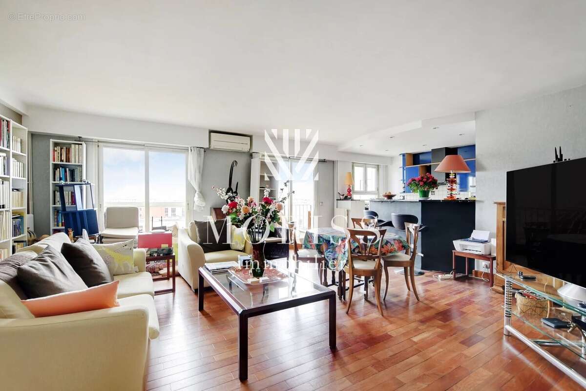 Appartement à PARIS-14E