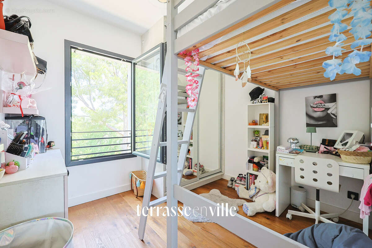 Duplex de luxe - 123m2 - terrasse 22m2- rooftop vue mer 60m2 - jacuzzi - 4 parkings - photo 17