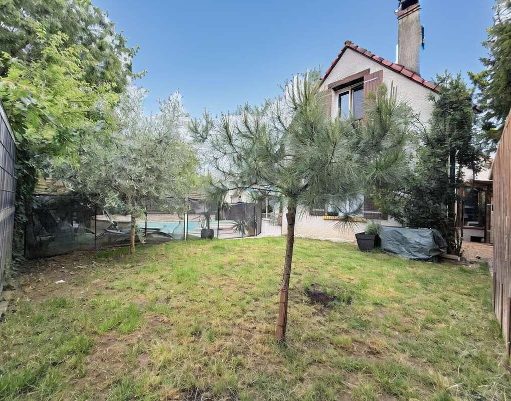 Maison à RIS-ORANGIS