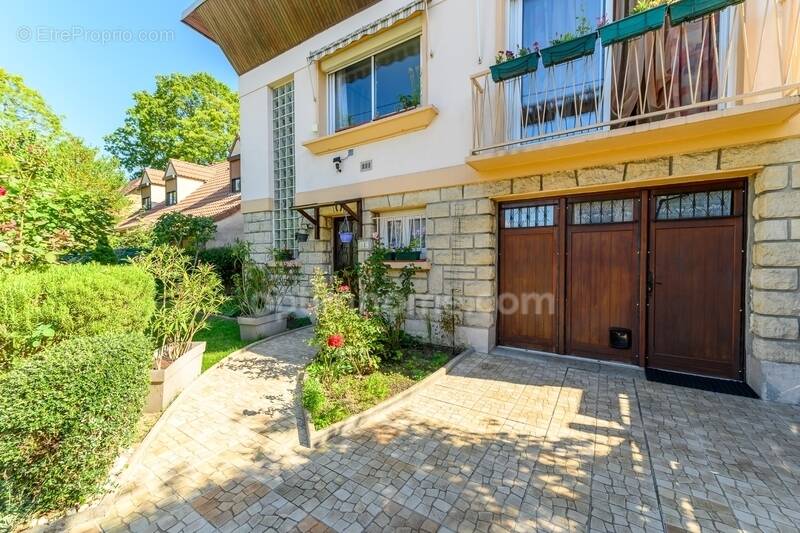 Maison à LIVRY-GARGAN