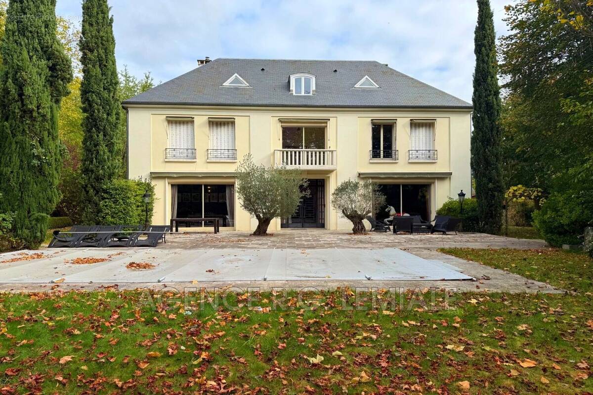 Maison à MAISONS-LAFFITTE