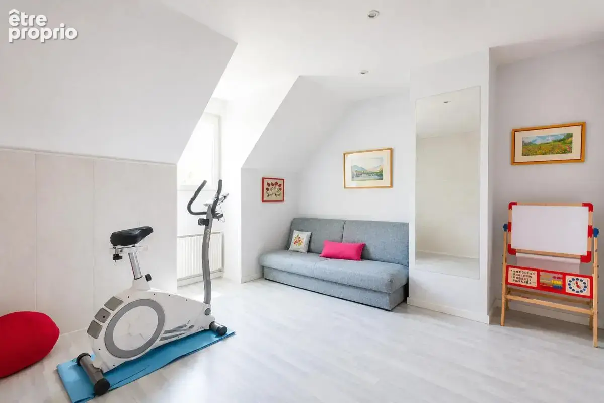 Maison de 8 pièces de 180 m² à Jambville - photo 12