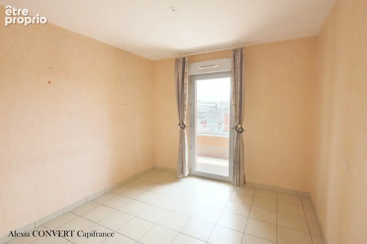 Appartement à vendre 5 pièces garage+ cave + parking BOURG EN BRESSE (01) - photo 12