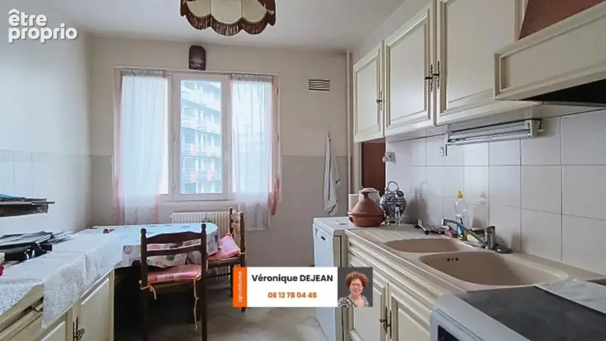 Appartement T4–102 m²–3 parkings, balcon,ascenseur-Centre-ville Clermont-Ferrand (63)-Profession libérale - photo 11