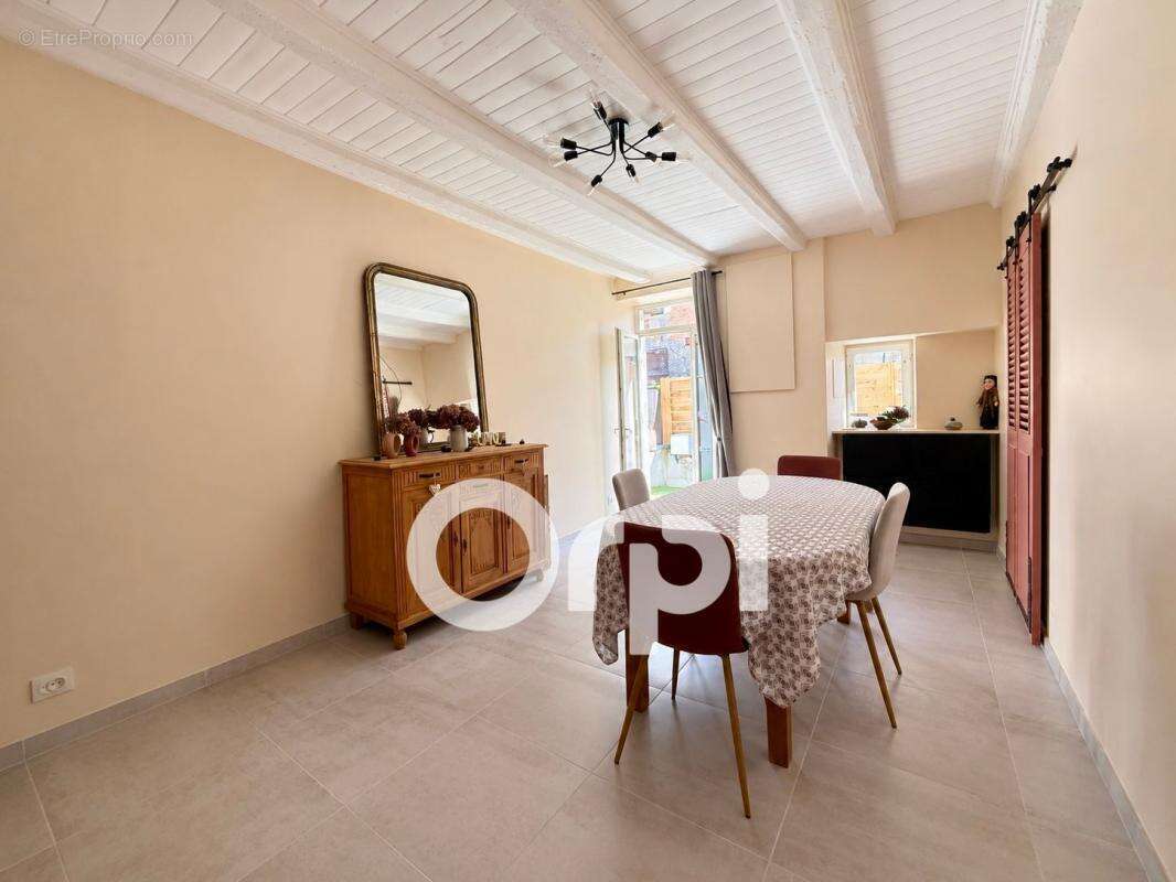 Maison à LA TERRASSE