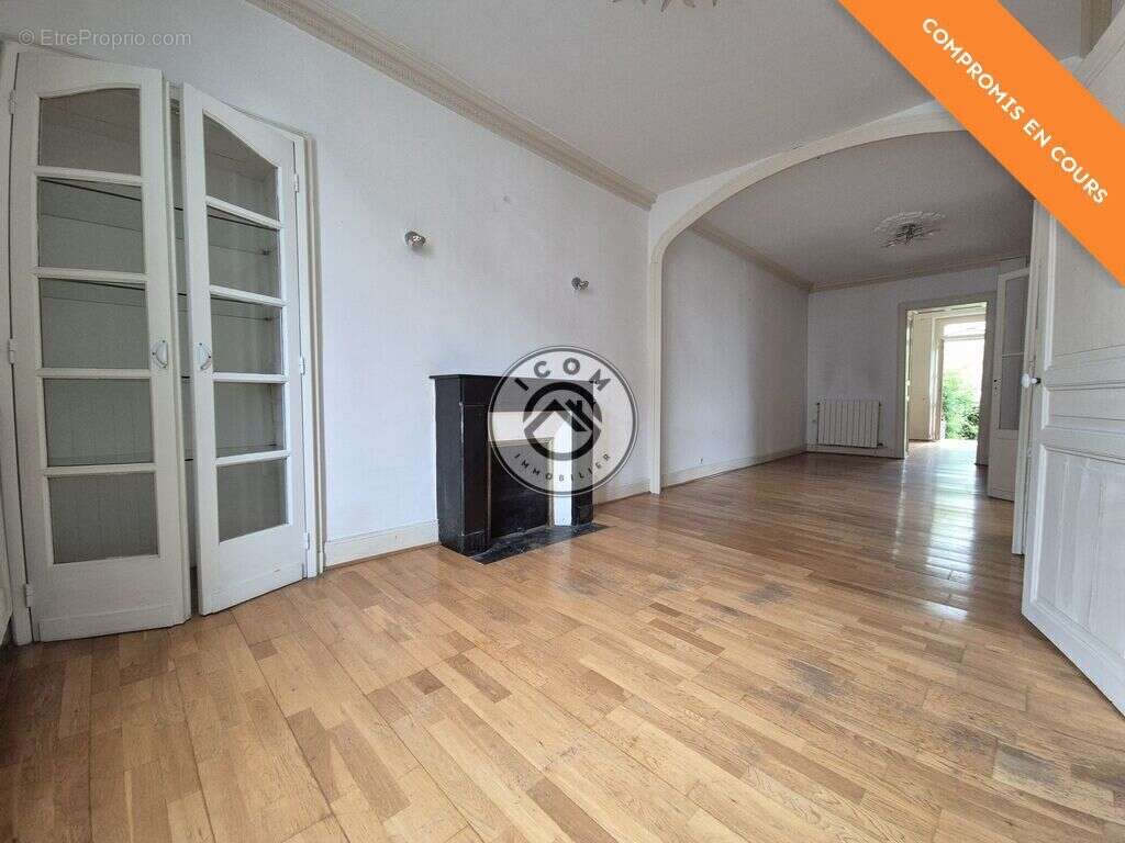 Maison à CAMPAGNE
