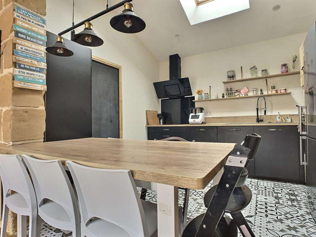 Maison à VILLENAVE-D&#039;ORNON