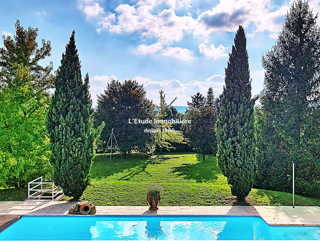 Maison à FONTAINES-SAINT-MARTIN