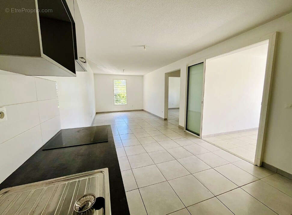 Appartement t2 Superficie 43 m2 Terrasse 13 m2 proximité Hôpital - photo 2