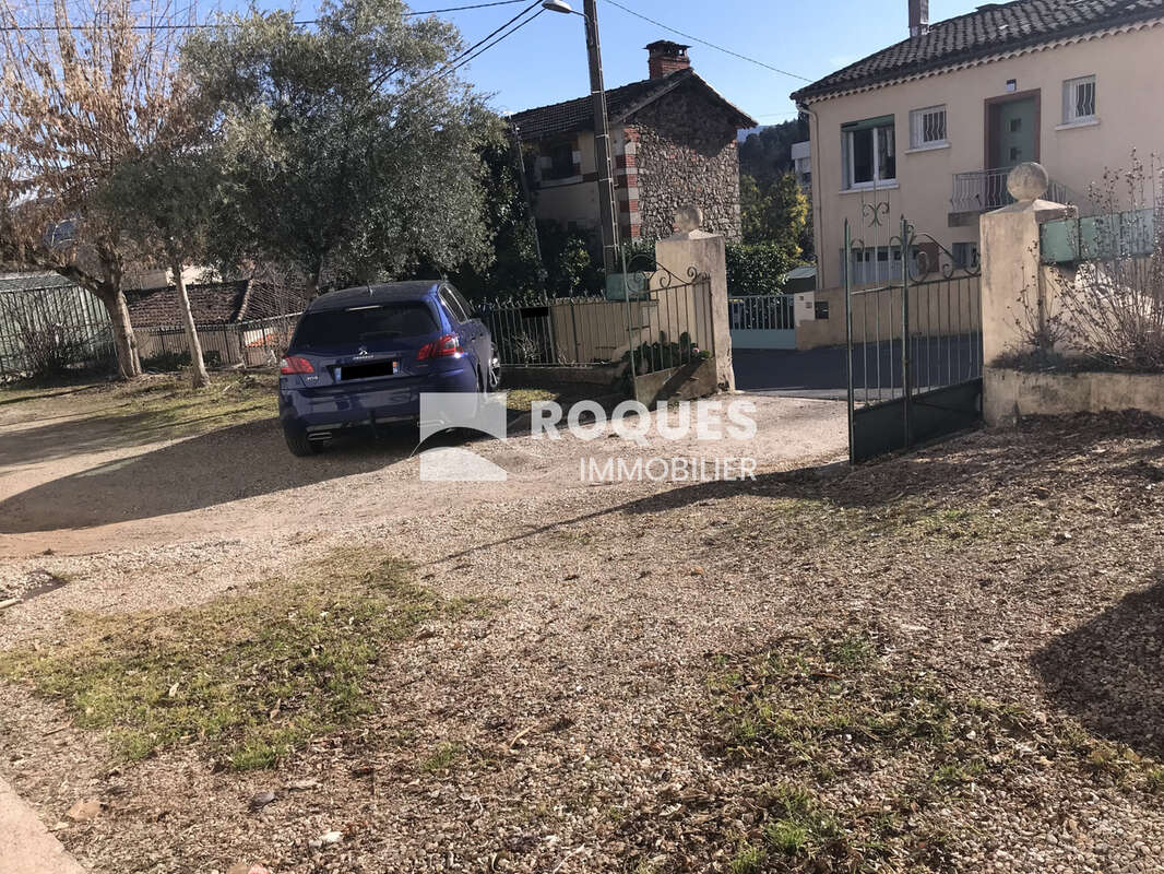 LAMALOU LES BAINS à vendre Maison composée de 2 appartements meublés avec entrées indépendantes   idéal invest - photo 17