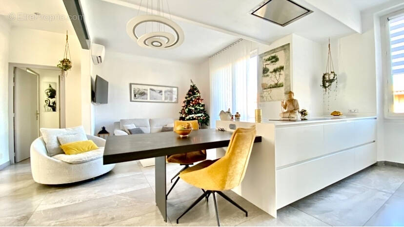 Appartement à SANARY-SUR-MER