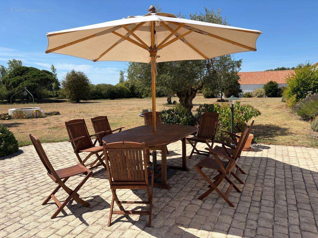 Soullans 85300 - domaine prive de 3,2 hectares clos - propriete d'exception avec granges et presqu'ile - photo 11