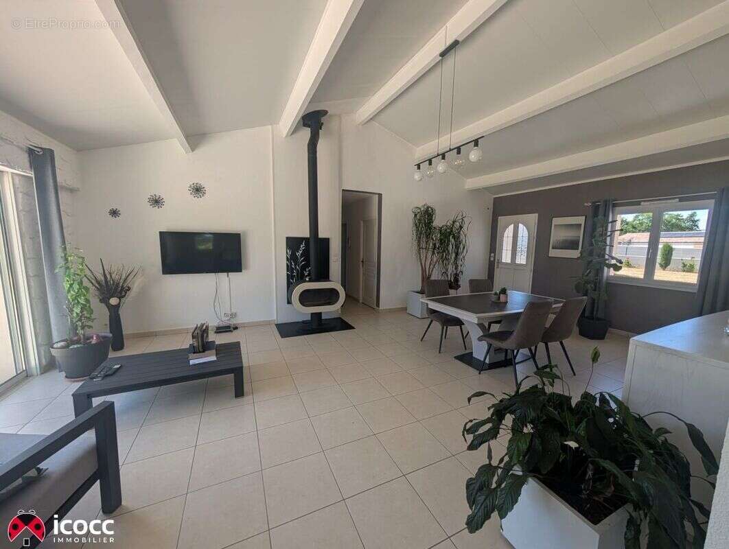 Maison 119 m² à Chateau-Guibert  - photo 6