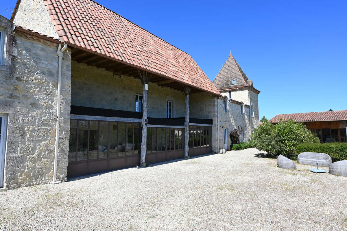 Maison à LACEPEDE