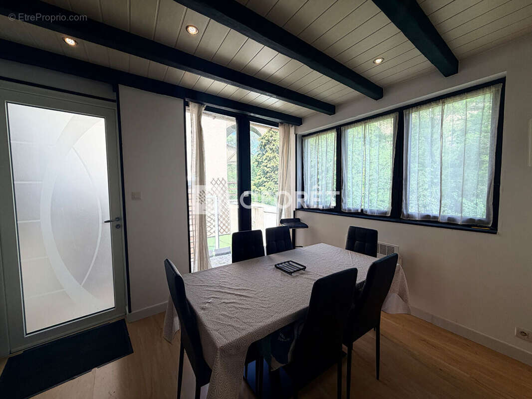 Maison 90 m² à Carmaux  - photo 10