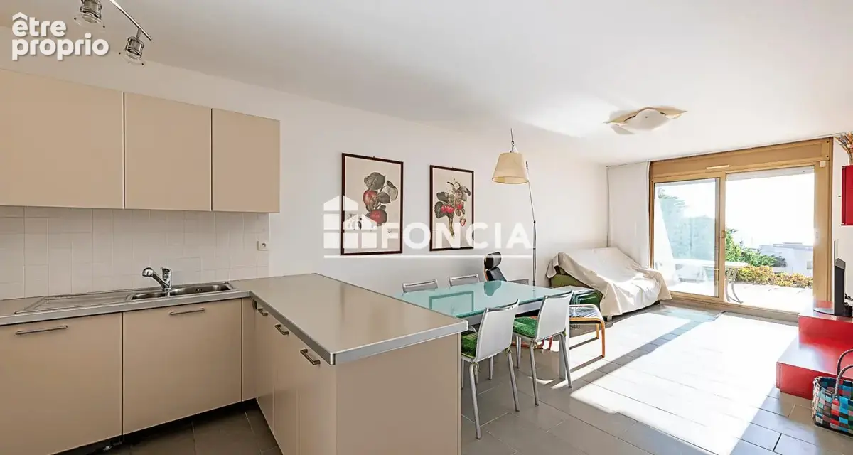 Menton garavan, 4 pieces avec terrasse et jardin vue mer, dans residence au calme avec piscine, vendu avec garage et cave - photo 8