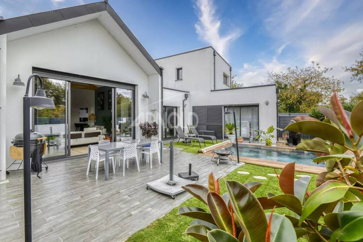 Maison à TREILLIERES