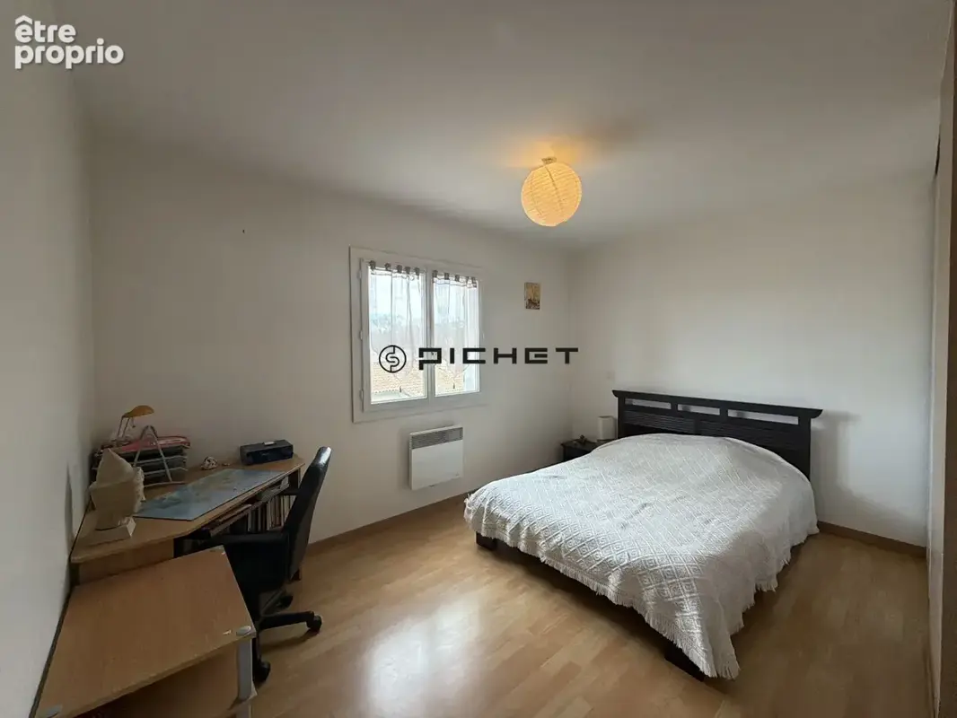 St Médard en Jalles -EXCLUSIVITÉ Maison familiale de 140 m² sur 600 m² de terrain avec piscine, terrasse et garage aménagé - photo 7