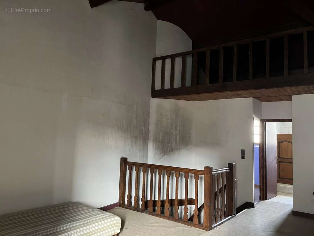 Maison à MAGNAC-LAVAL