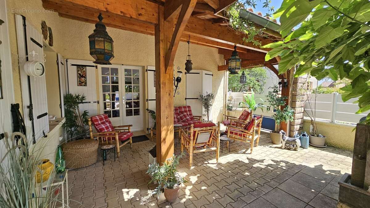 Maison à LALANDE-DE-POMEROL