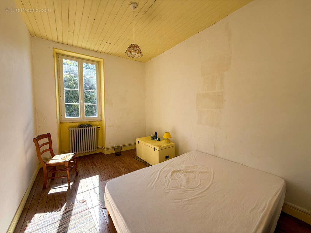 Maison à SAINT-QUANTIN-DE-RANCANNE