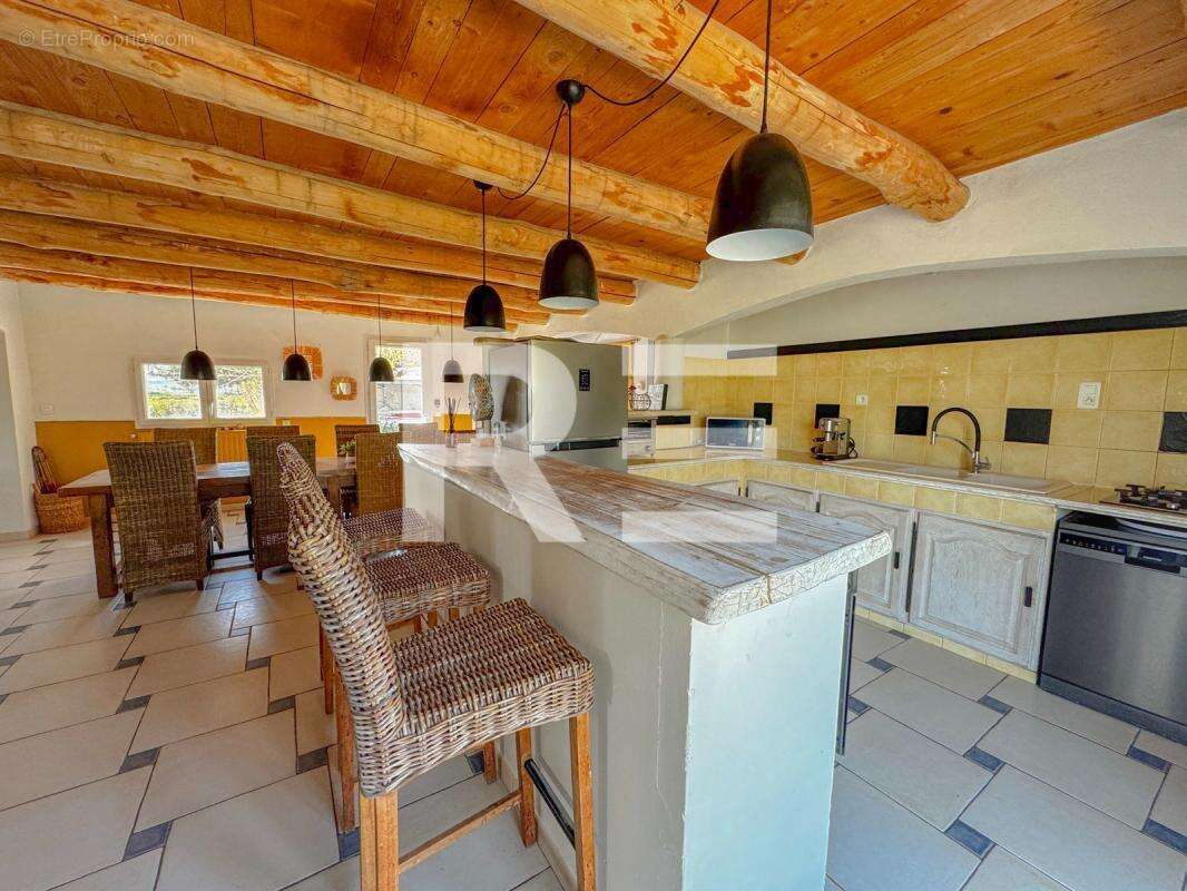 Maison à BELLEGARDE