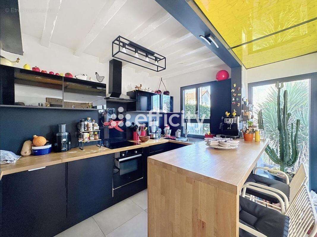 Maison à NEUILLY-PLAISANCE