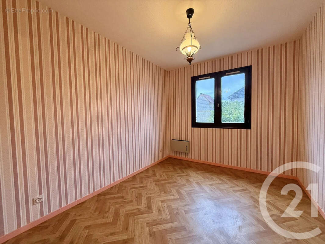 Maison à MONTBEUGNY