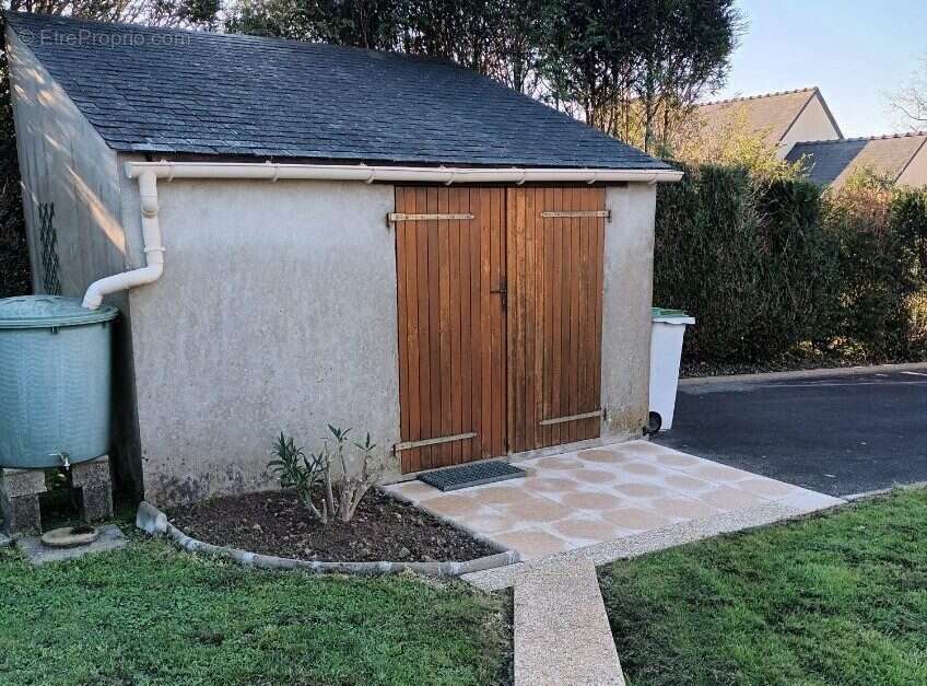 Maison à SAINT-ETIENNE-DE-MONTLUC