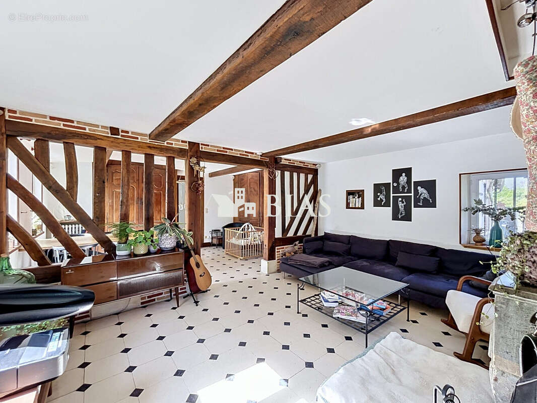 Maison à PONT-L'EVEQUE