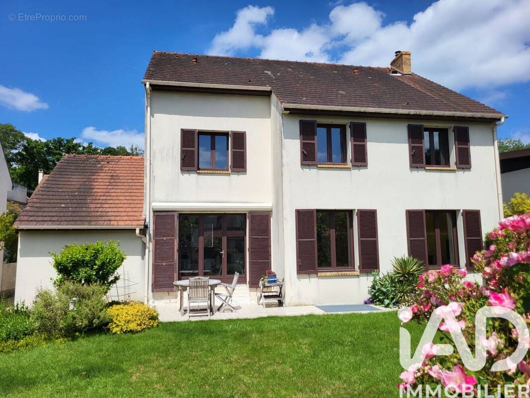 Photo 1 - Maison à JOUY-EN-JOSAS