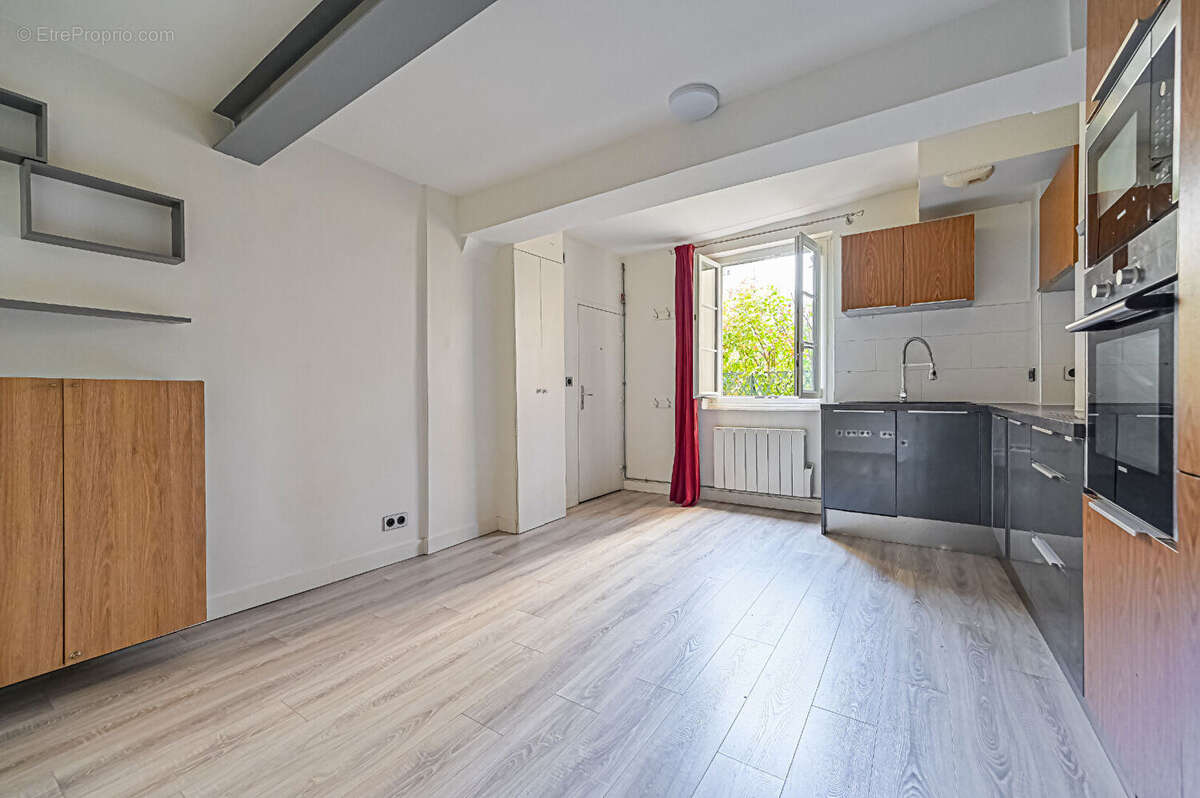 Appartement à PARIS-3E