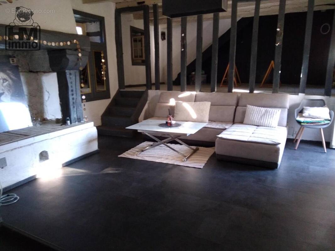 Maison à SAINT-LEONARD-DE-NOBLAT