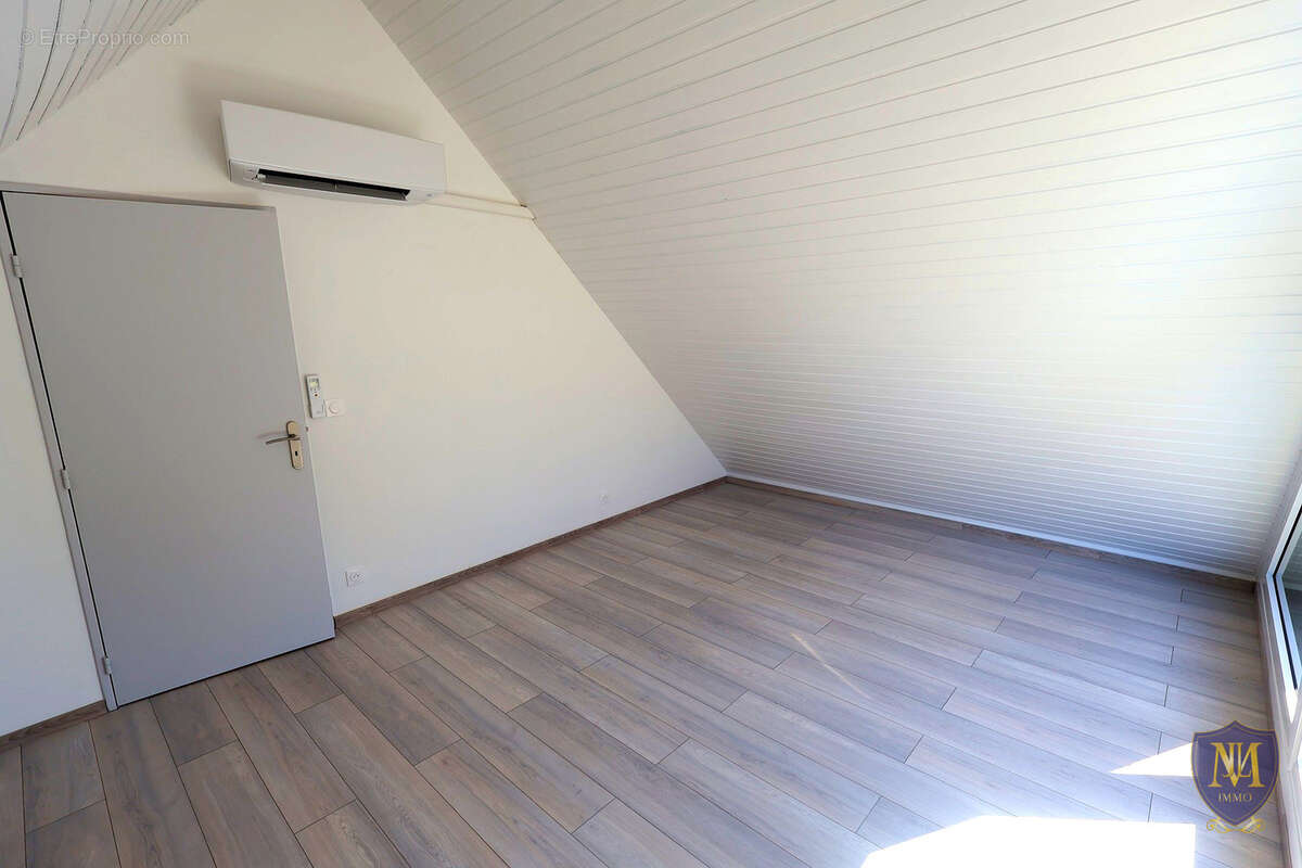 Saint-louis neuweg maison rénovée de 128 m2 avec piscine sur 9,48 ares de terrain - photo 9