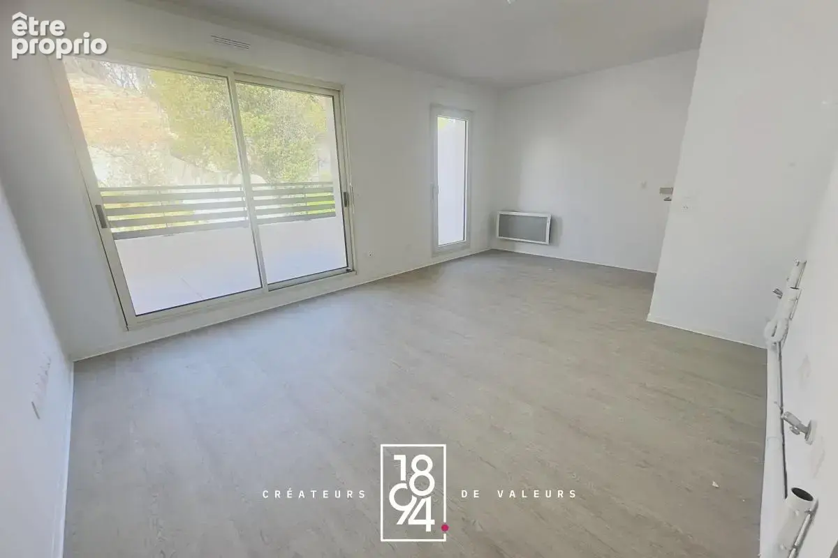 NIMES - Appartements T3 avec Terrasse et  parking - photo 1
