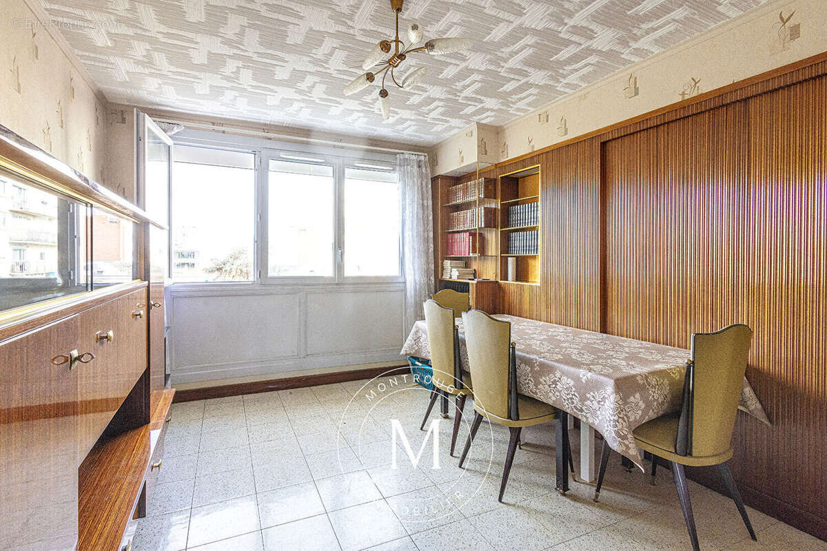 Appartement à MONTROUGE