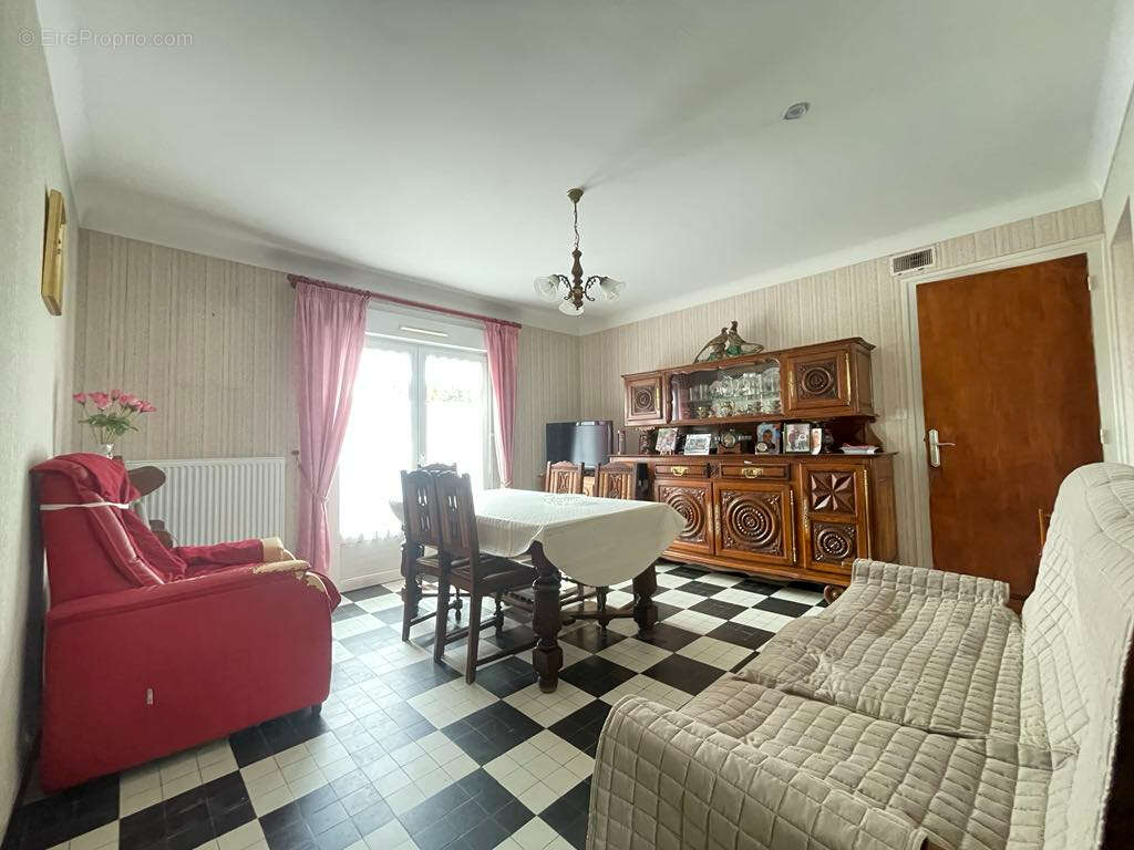 Maison à SAINT-LYPHARD