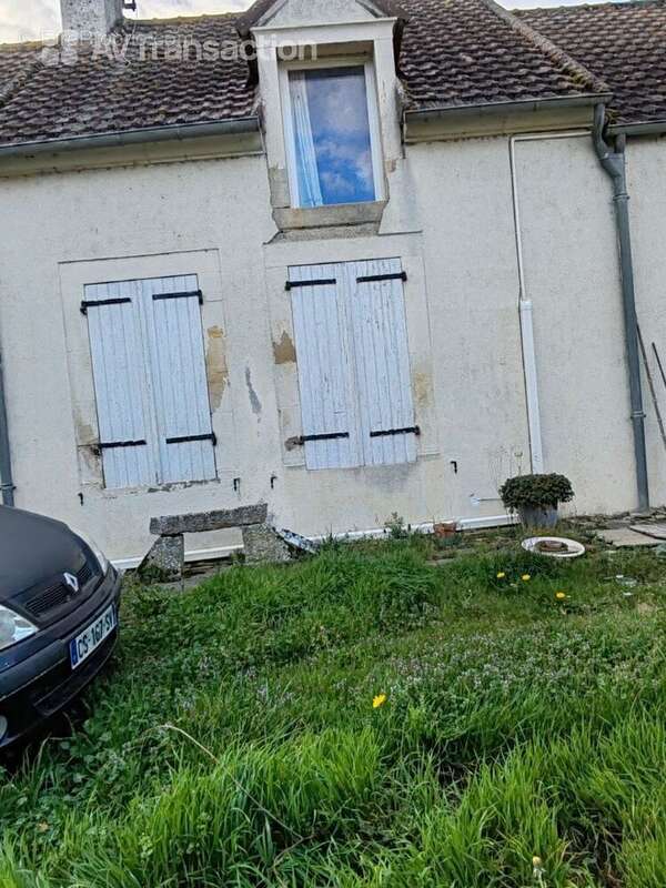 Maison à ARCOMPS