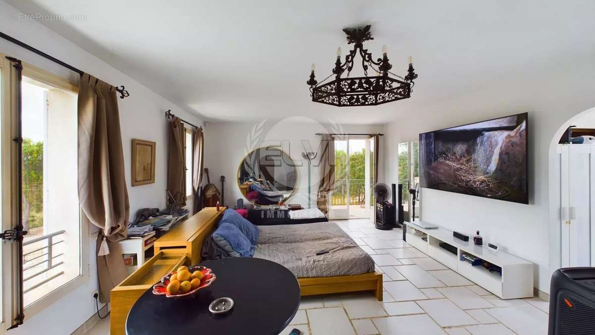 Maison à PLAN-DE-LA-TOUR