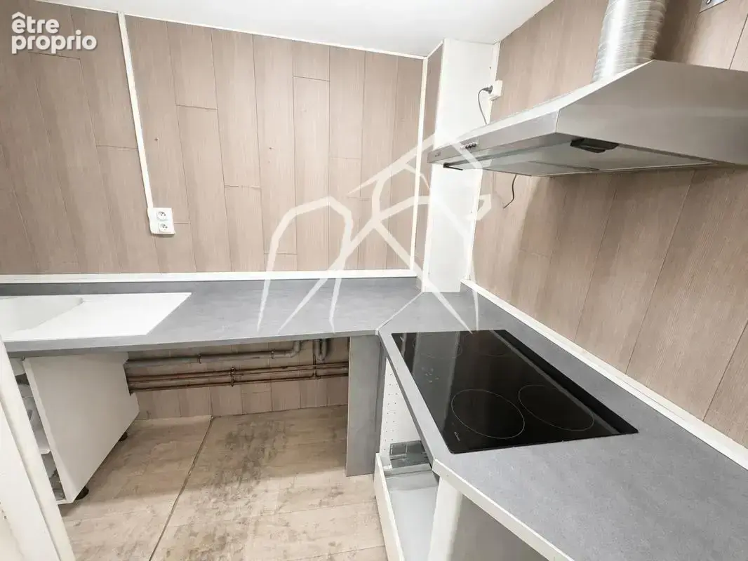 Immeuble — Aumale, place des Marchés - photo 3