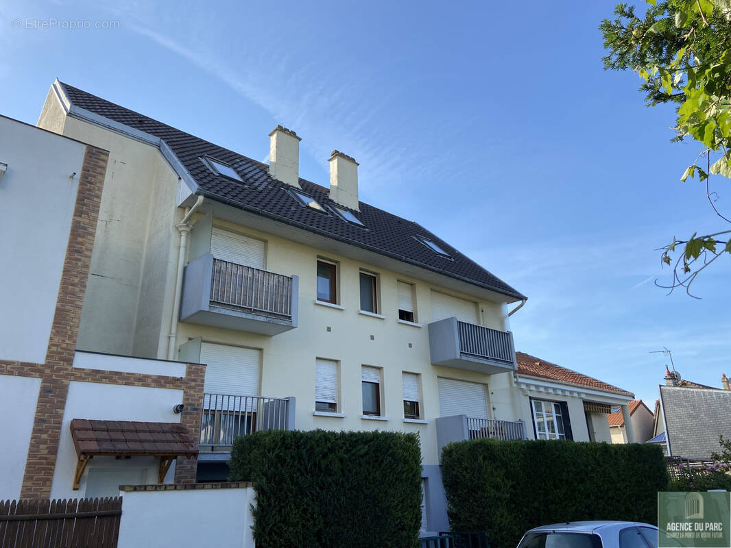 Appartement à SURESNES
